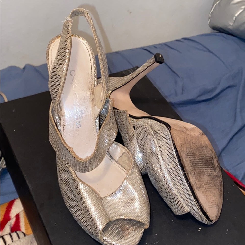 Shoes - Picture 2 of 3